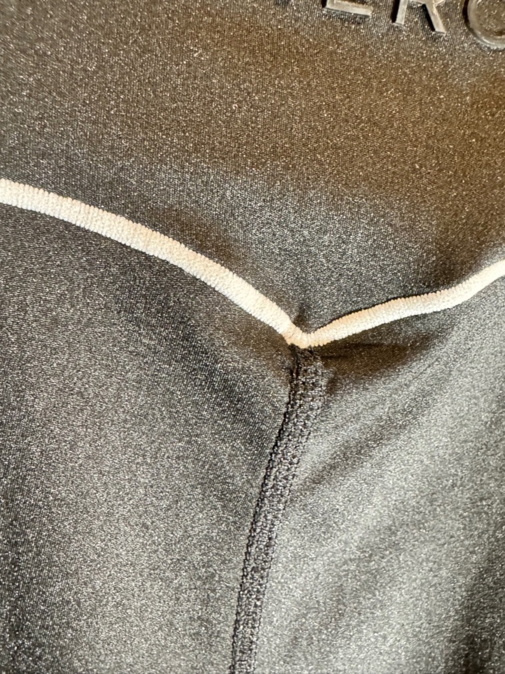 PHERO Black High Waist Leggings Heart Stitch Detail Size Small Workout Gym - Picture 5 of 6